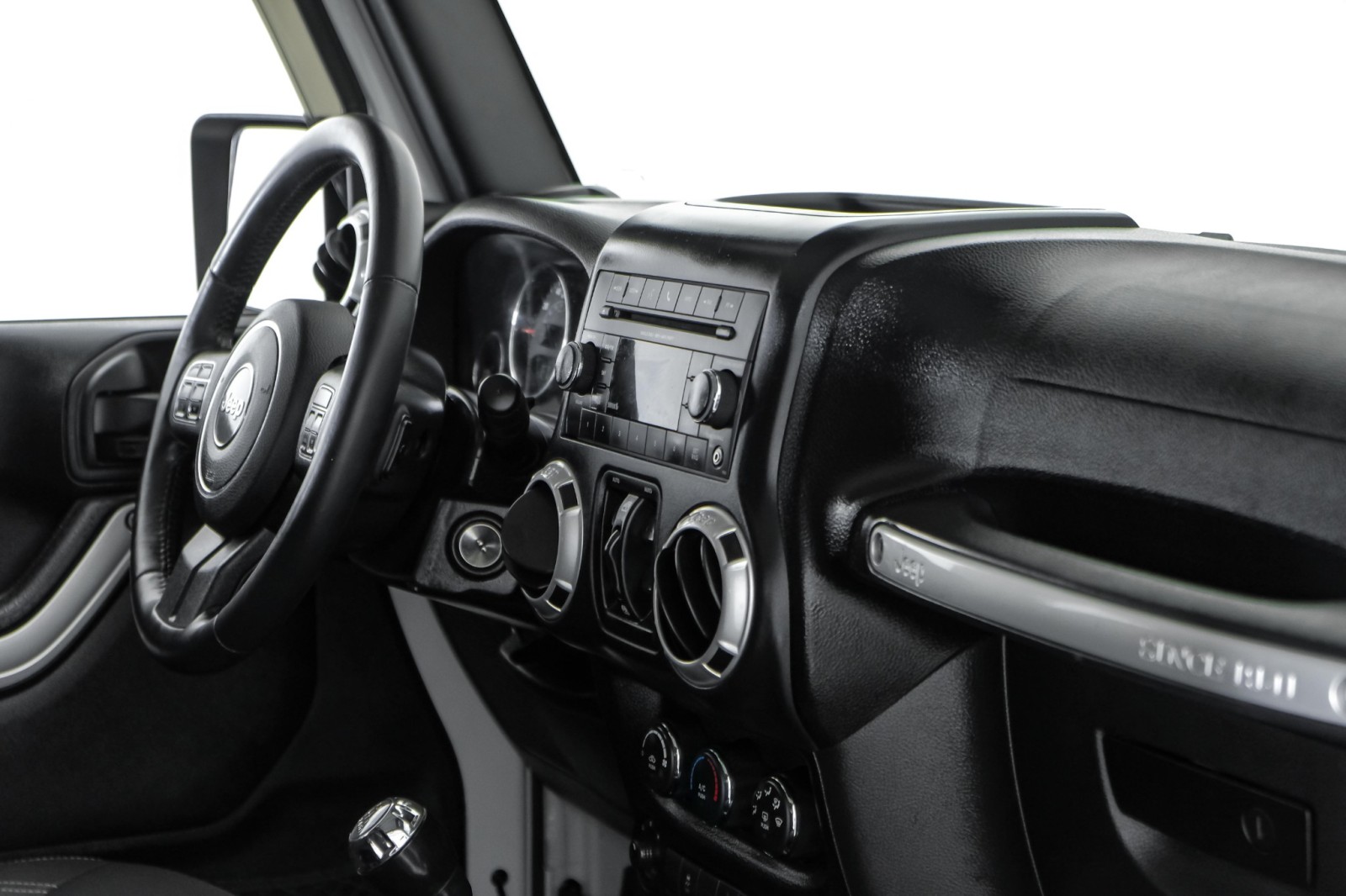 2015 Jeep Wrangler UNLIMITED SAHARA 4WD HARD TOP CONVERTIBLE CRUISE C 28