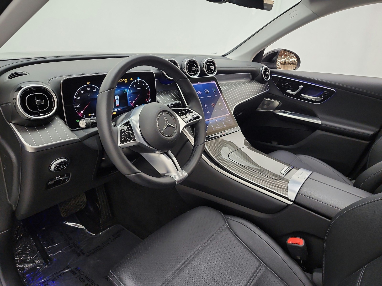Used 2024 Black Mercedes-Benz GLC 300 SUV image 12