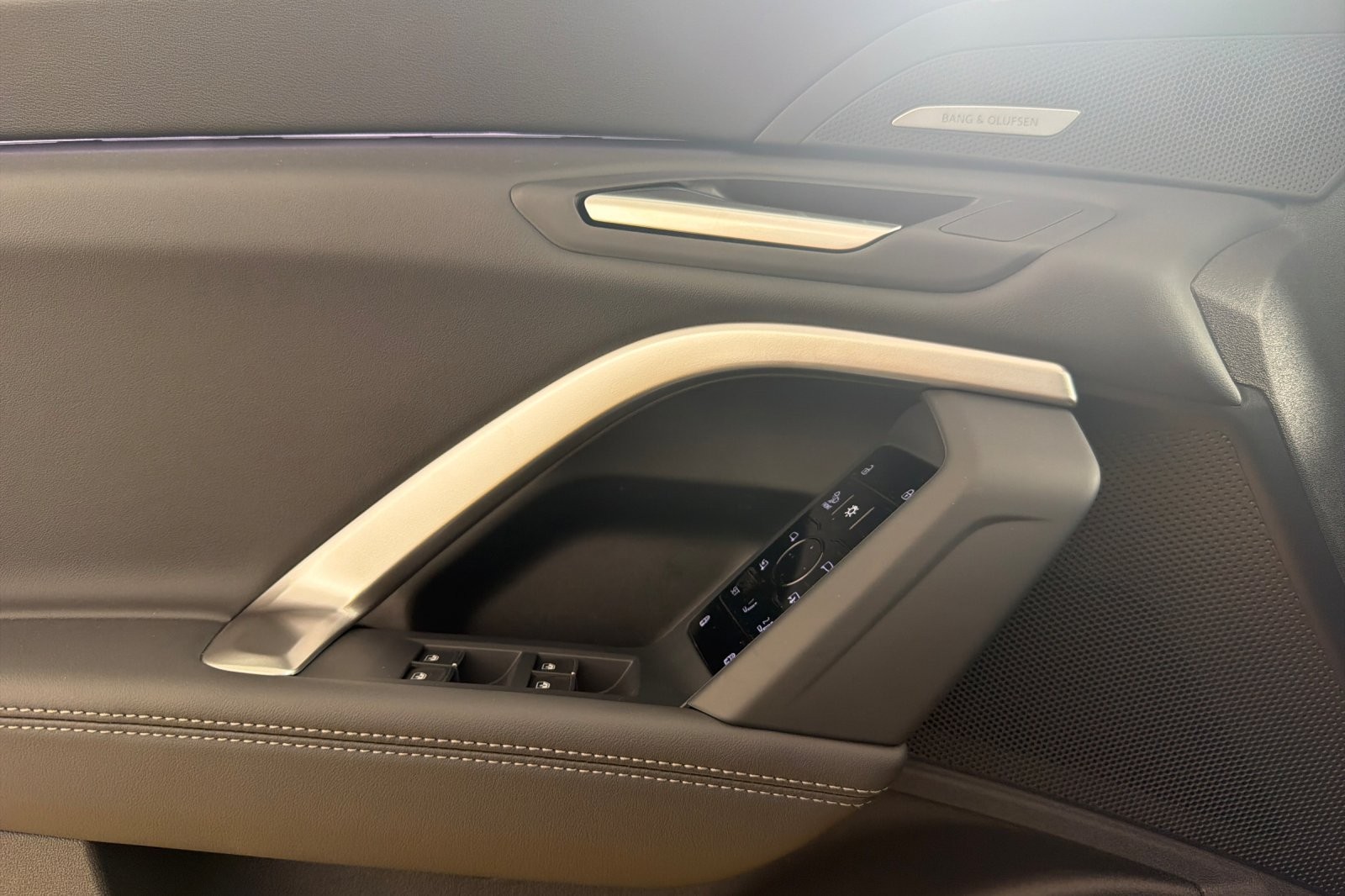 New 2026 Daytona Gray Pearl Effect Audi Premium Plus 2.0 TFSI quattro image 10