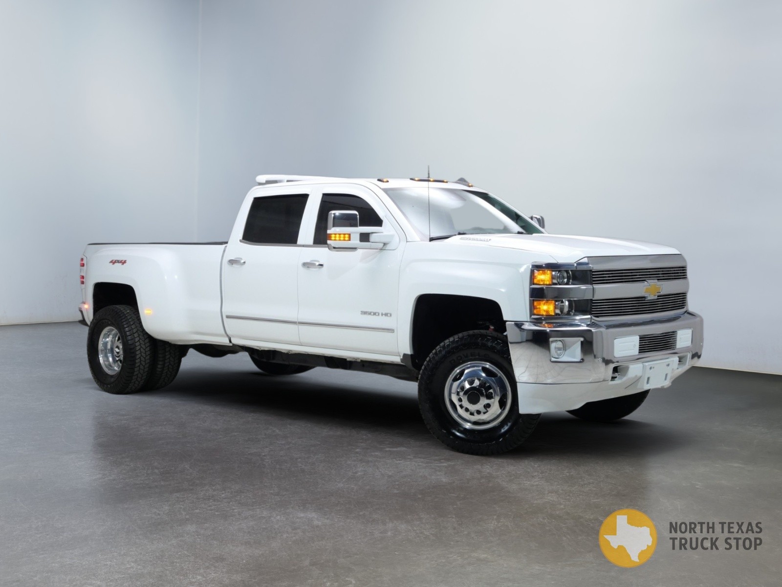 Summit White 2016 Chevrolet Silverado 3500HD Pickup Truck Four-Wheel Drive Automatic