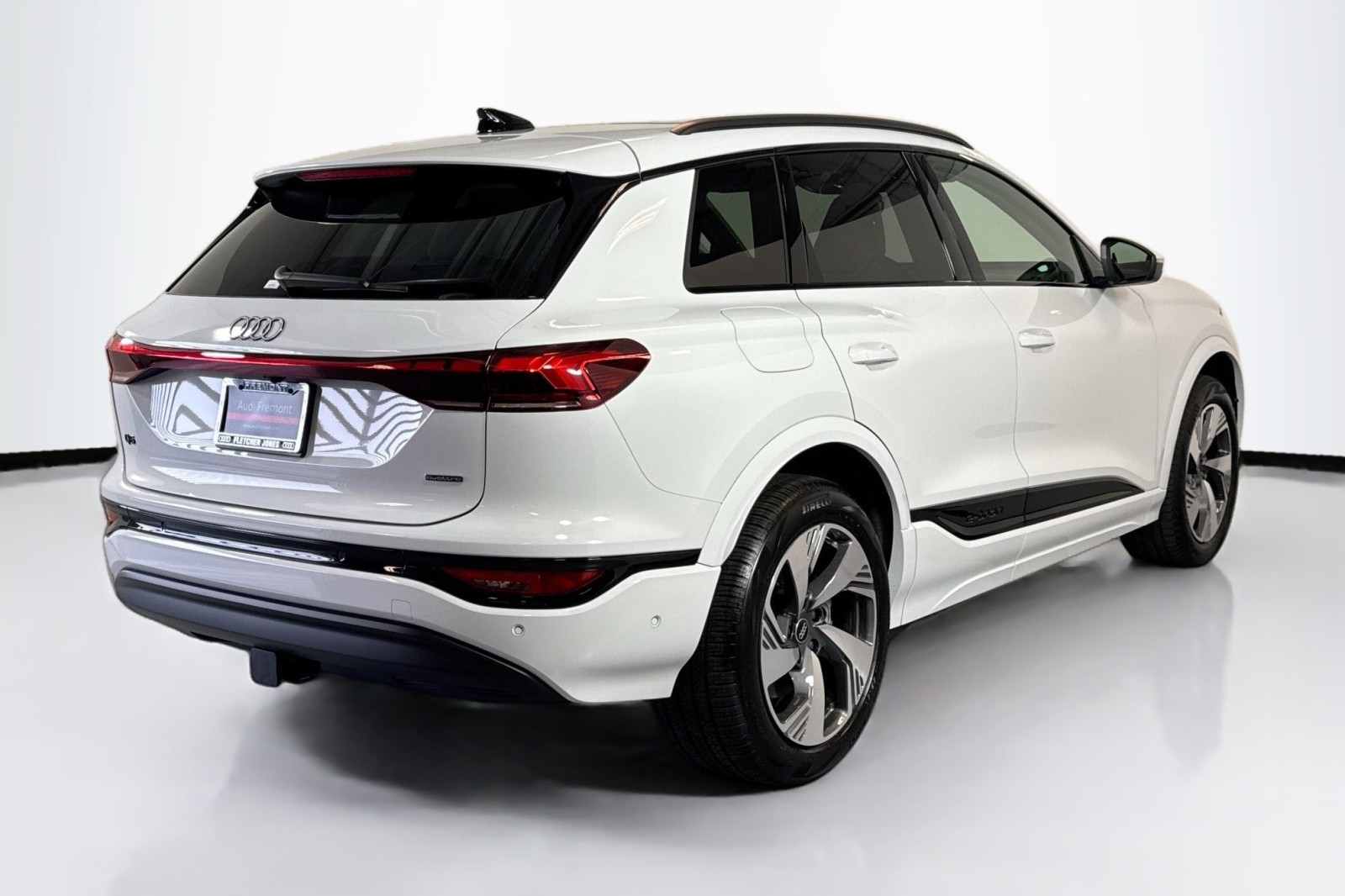 New 2025 Glacier White Metallic Audi Premium Plus quattro image 5