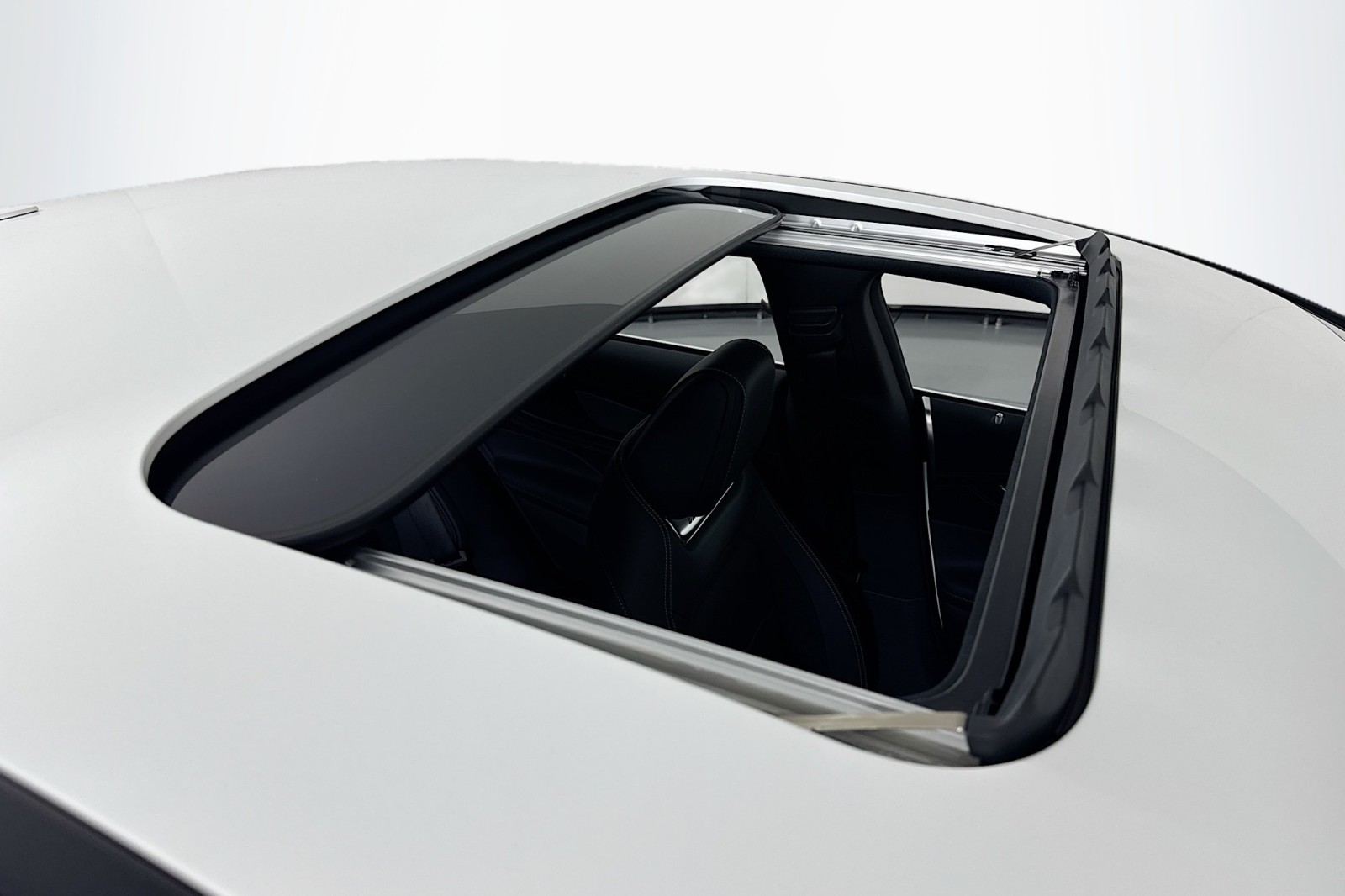 New 2026 Polar White Mercedes-Benz AMG® GT 43 4-Door Coupe image 21