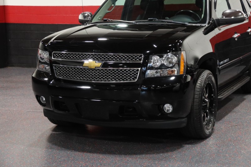 2013 Chevrolet Avalanche LTZ 4WD Black Diamond Edition 4dr Suv in , 