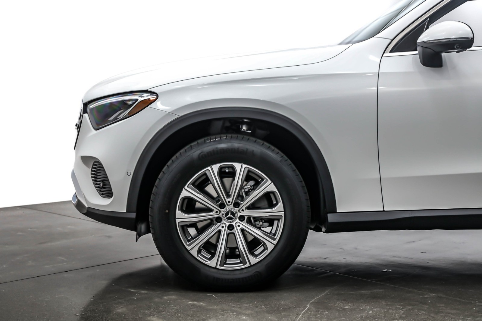 New 2026 Polar White Mercedes-Benz GLC 300 image 10