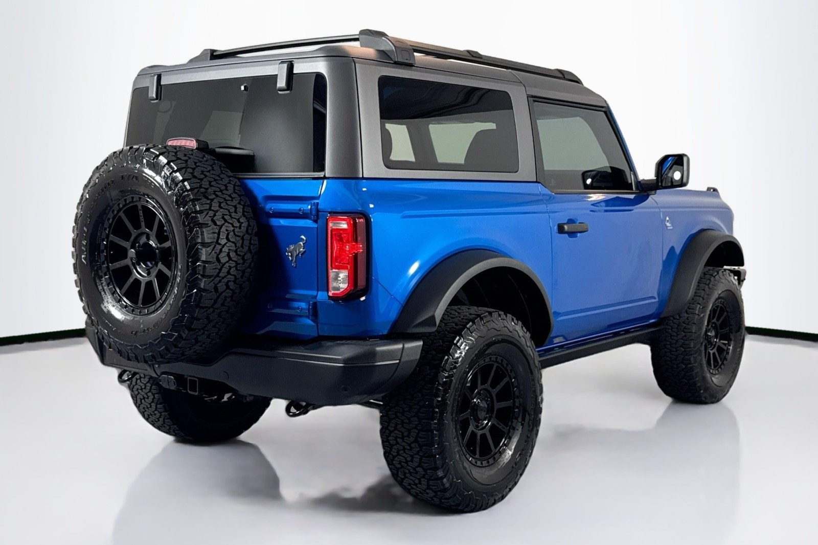 Used 2021 Velocity Blue Metallic Ford Black Diamond image 5