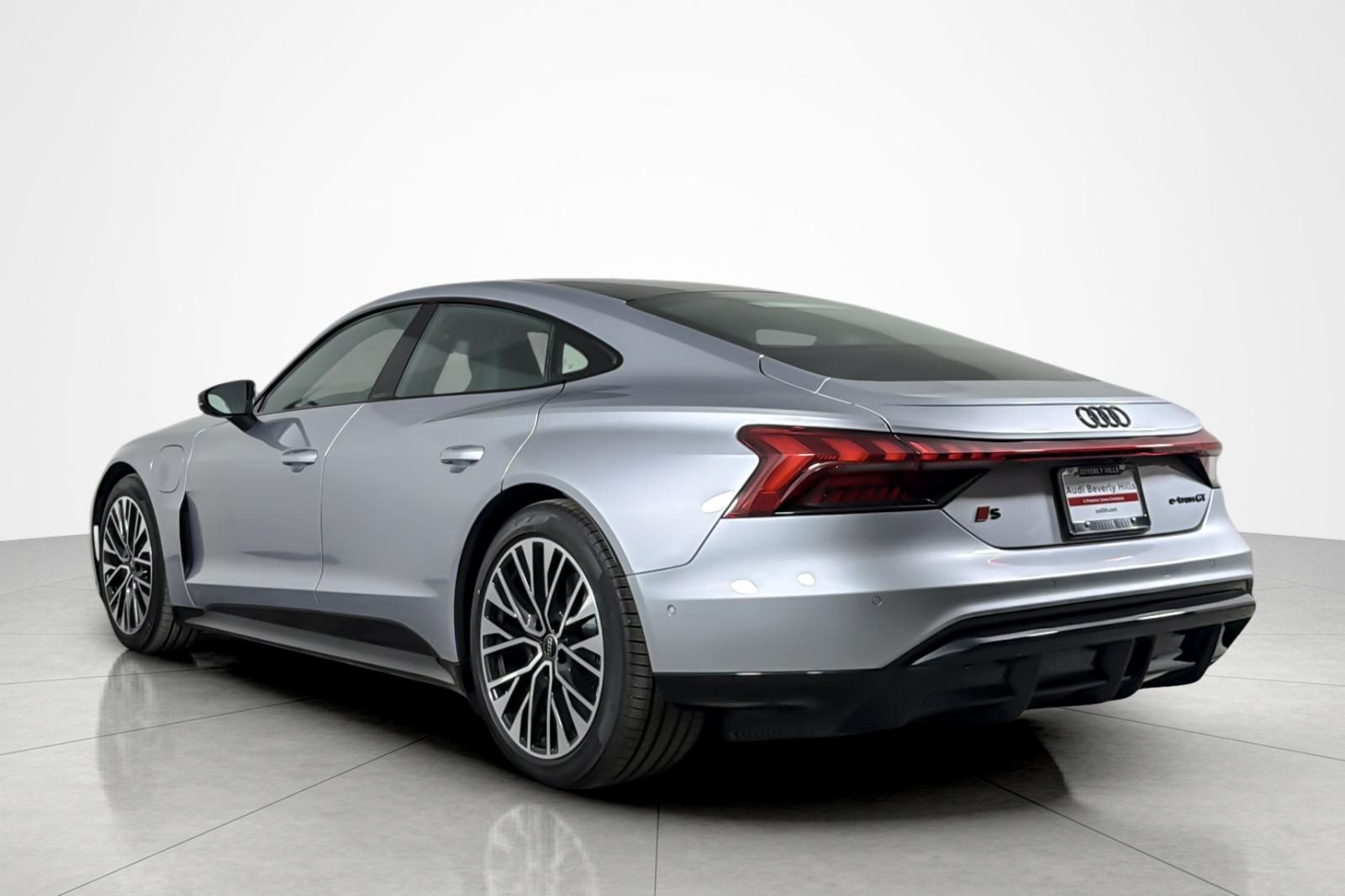 New 2026 Florett Silver Metallic Audi Premium Plus quattro image 4