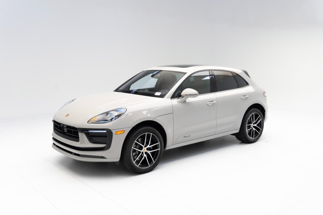 2024  Macan  in , 