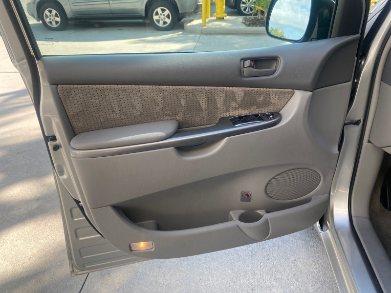2010 Toyota Sienna LE LOW MILES 41,871 1 OWNER 7 PASSENGER in , 