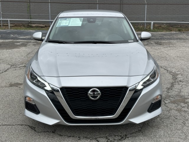 2022 Nissan Altima 2.5 SV 8