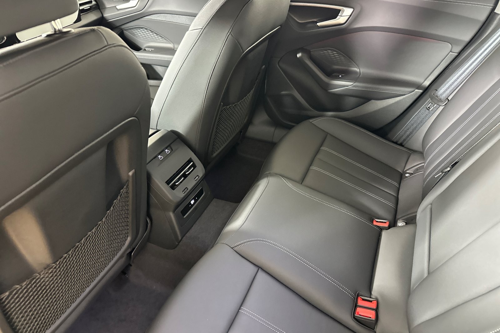 New 2026 Daytona Gray Pearl Effect Audi Premium 2.0 TFSI quattro image 11