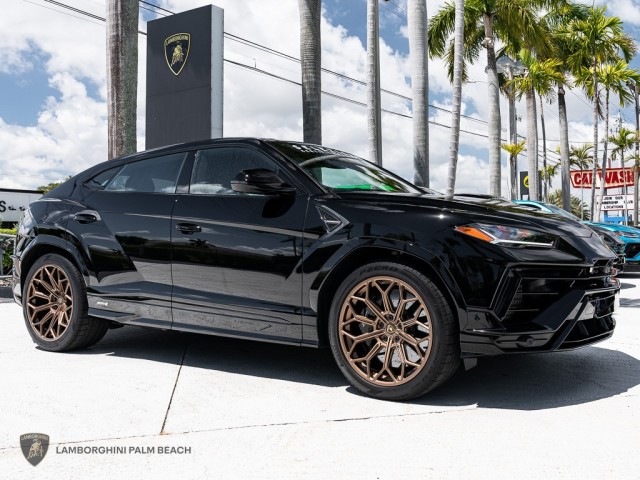 2023 Lamborghini Urus S in , 