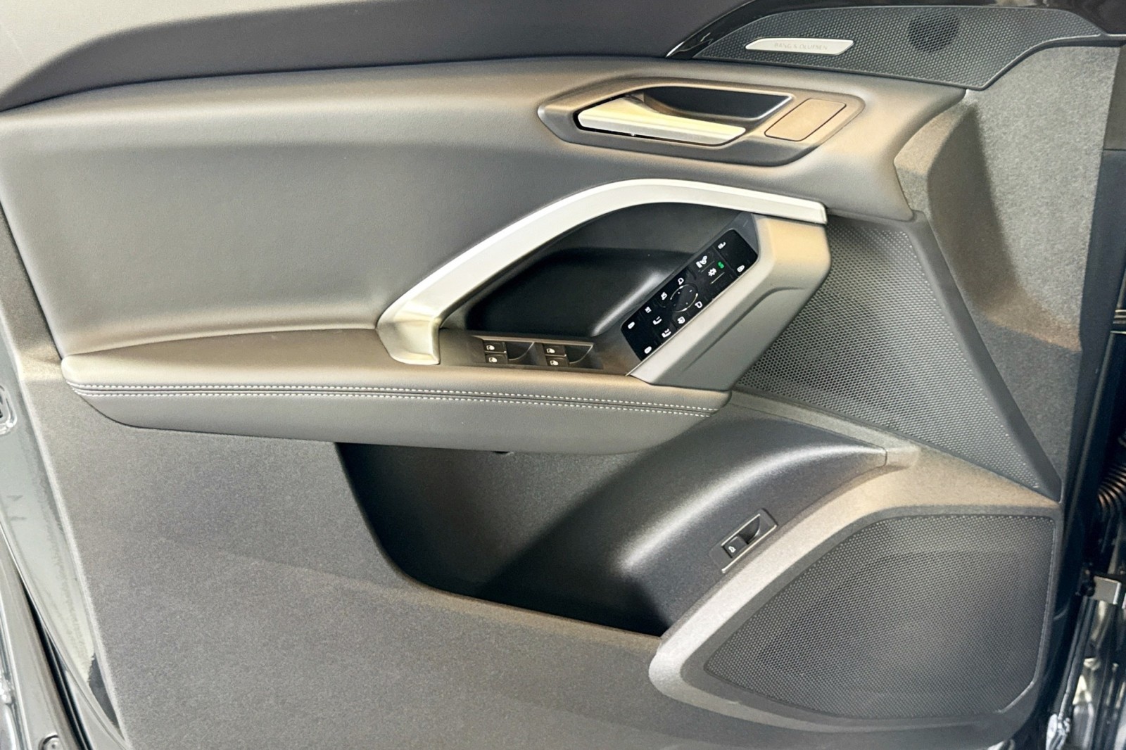 New 2025 Tambora Gray Metallic Audi Premium Plus 2.0 TFSI quattro image 15