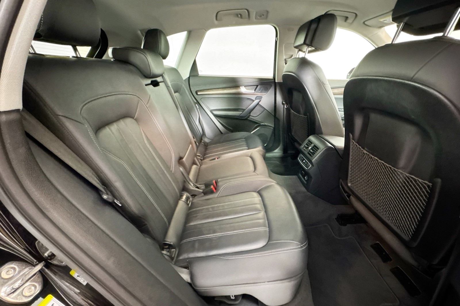 Used 2022 MYTHOS BLACK Audi S line Premium image 25