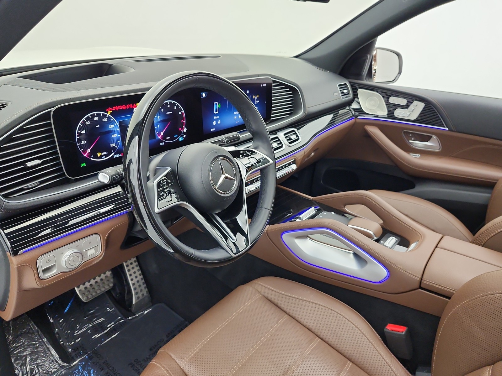 Used 2024 MANUFAKTUR Diamond White Metallic Mercedes-Benz GLS 450 4MATIC® SUV image 13