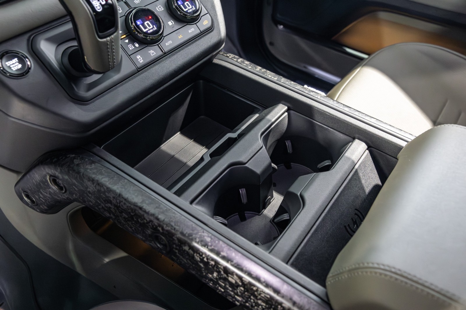 Used Car 2025 Land Rover Defender  Octa Edition One For Sale Under $160,000 In Boerne, Texas