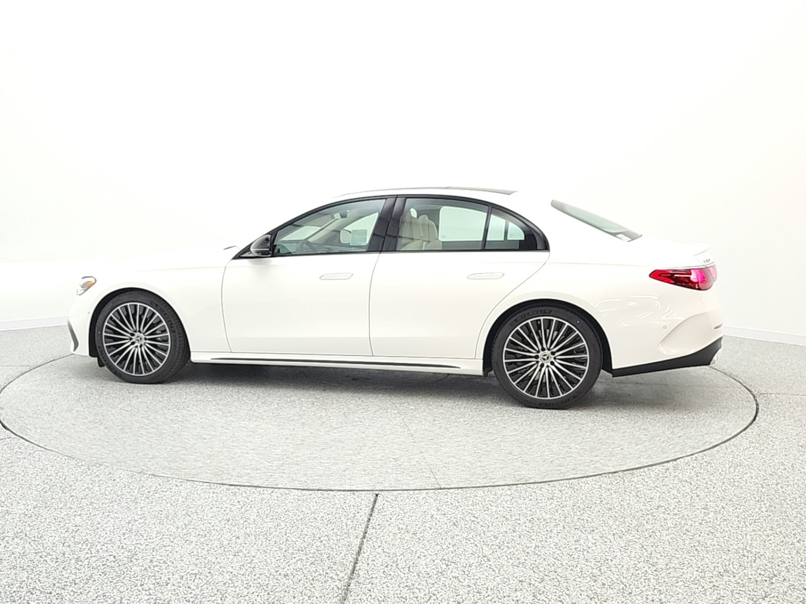New 2026 Polar White Mercedes-Benz E 450 image 8