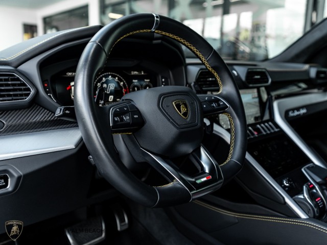 2022 Lamborghini Urus  in , 