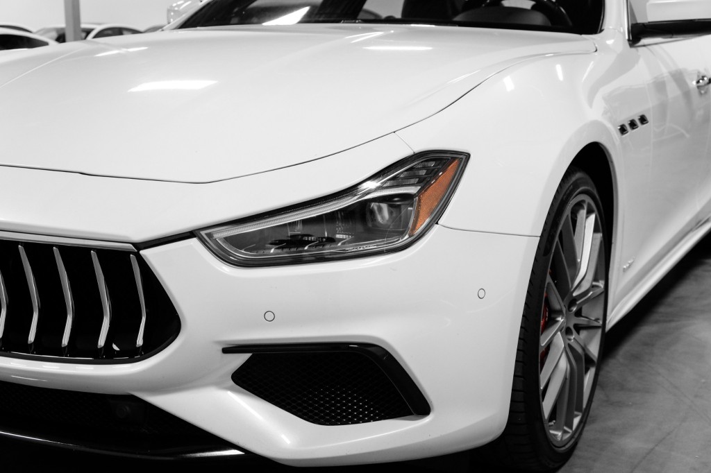 Pre-Owned 2018 Maserati Ghibli S GranSport Htd/ACSeats CarbonFiberPKG DriverAssist B&WSound Sun