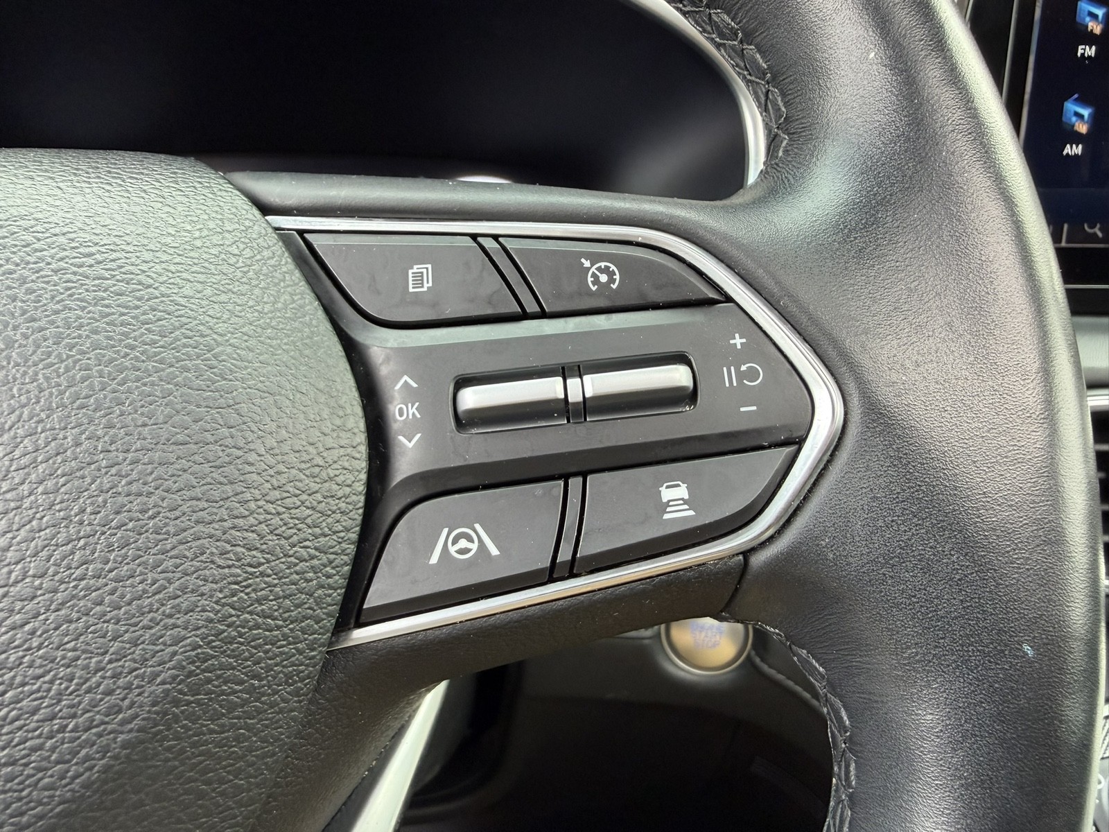 2023 Hyundai Santa Fe - $22,477