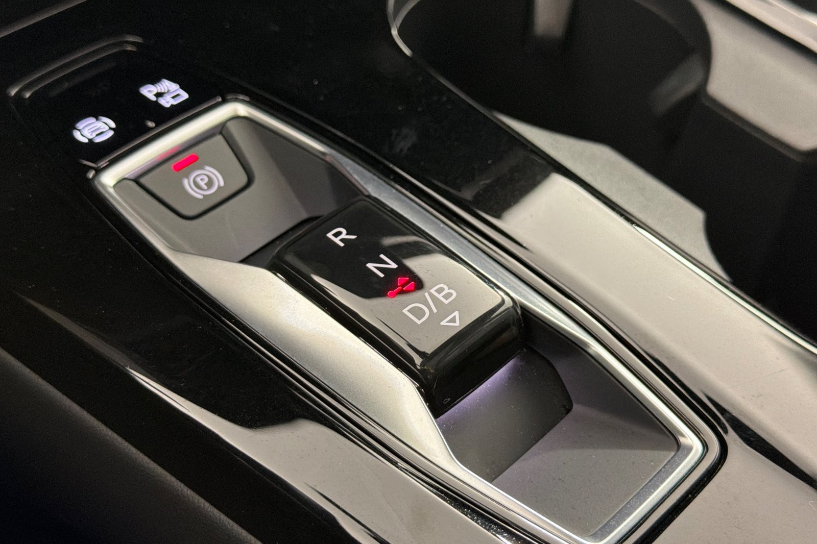 Certified Used 2025 Manhattan Gray Metallic Audi Premium RWD image 21