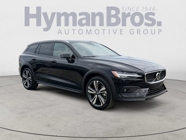 2025 Volvo V60 Cross Country B5 Plus AWD