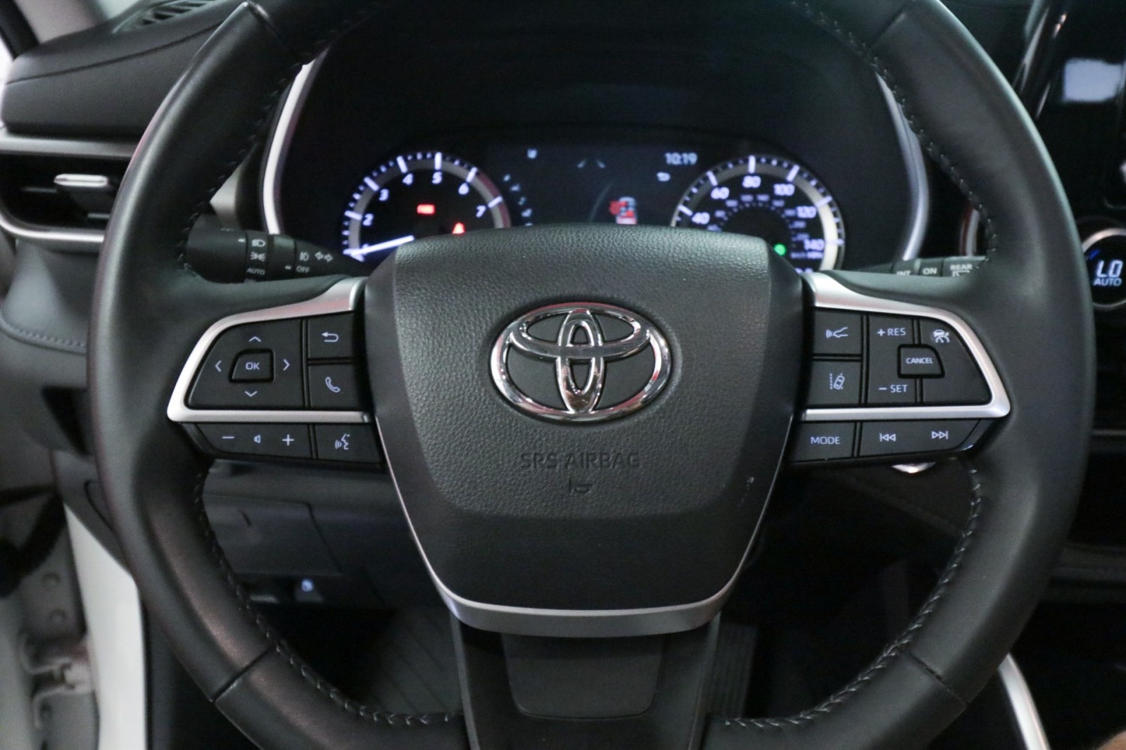 Used Car 2023 Toyota Highlander  Xle For Sale Under $40,000 In Austin, Texas