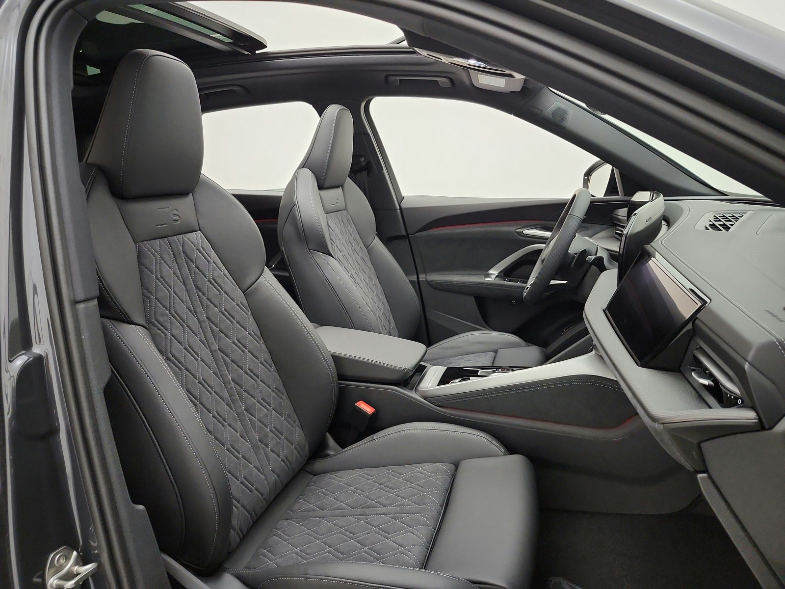 New 2026 Tambora Gray Metallic Audi Premium Plus 3.0 TFSI quattro image 15