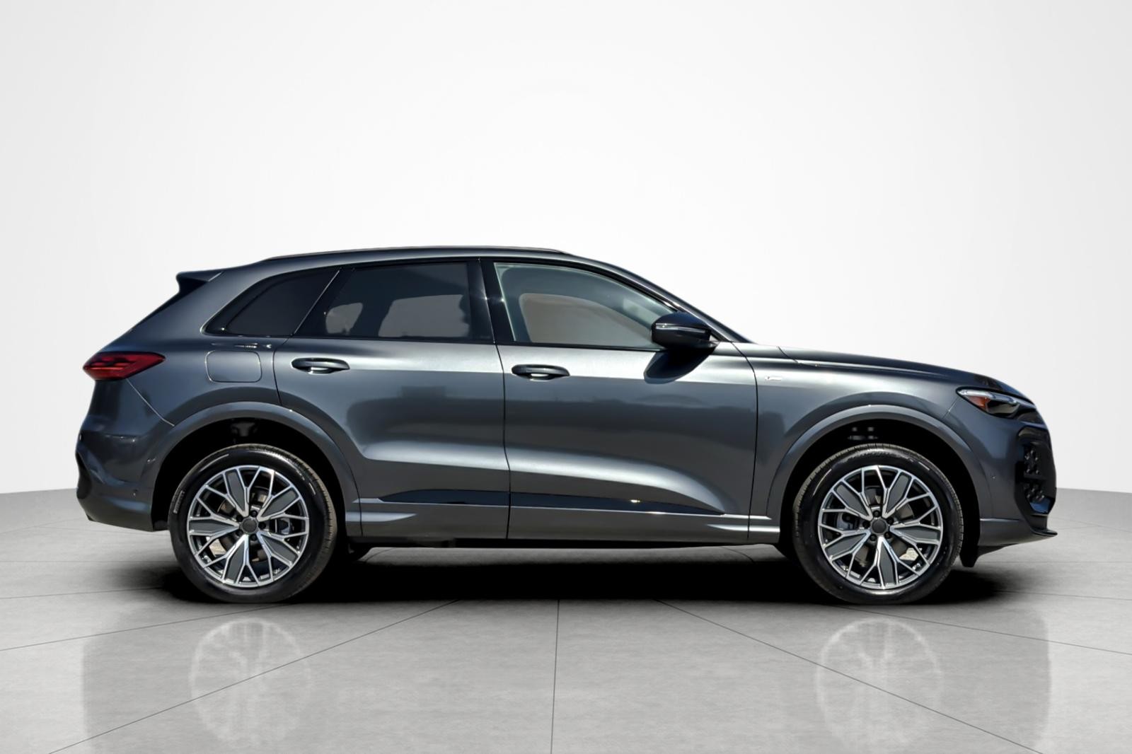 New 2026 Daytona Gray Pearl Effect Audi Premium Plus 2.0 TFSI quattro image 7