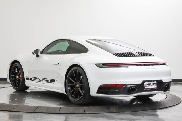 2021 Porsche 911 Carrera 3