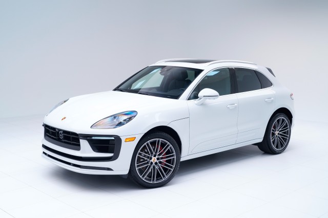 2025  Macan S in , 