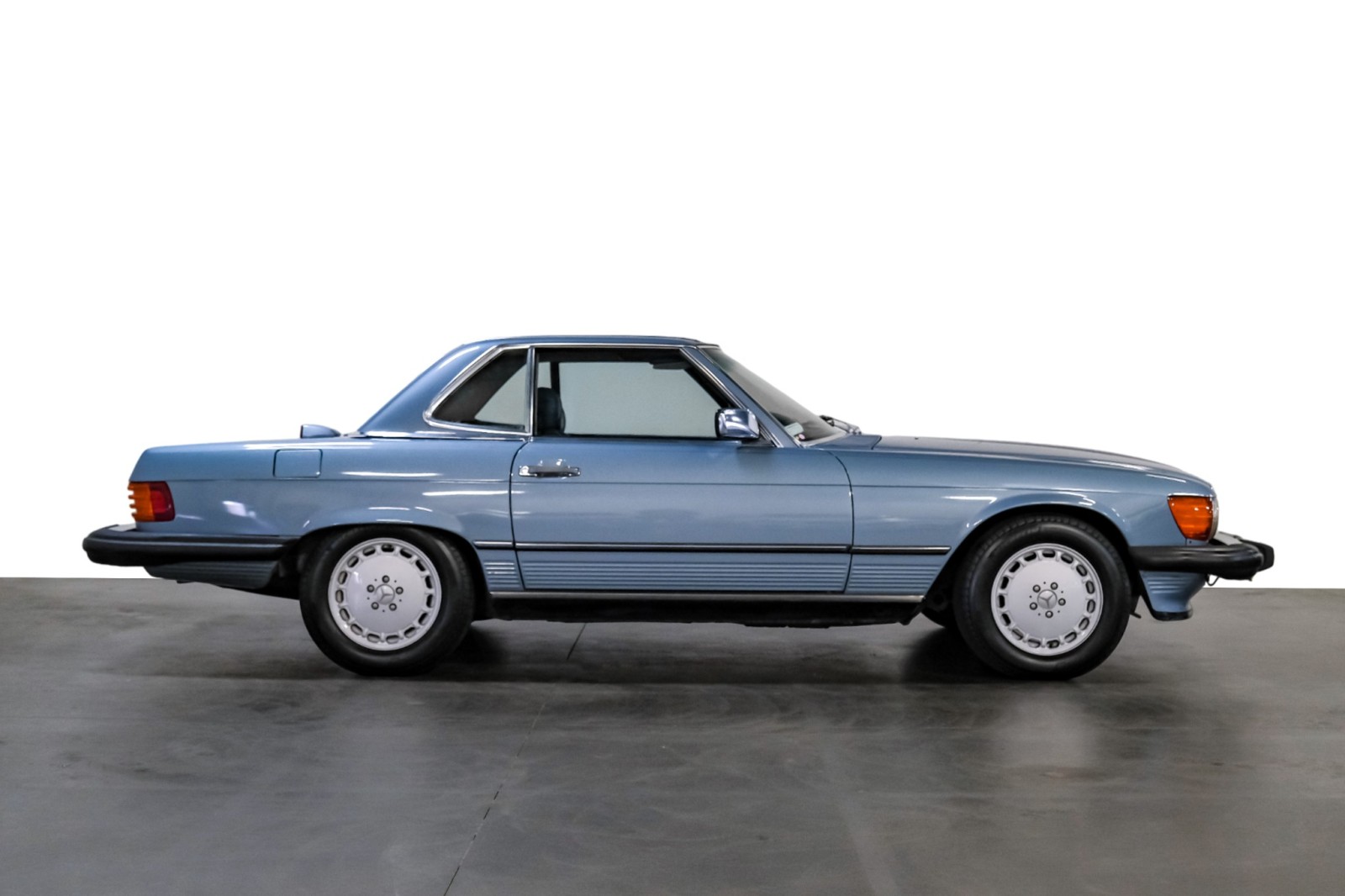 1986 Mercedes-Benz 560 Series Convertible 560SL 6