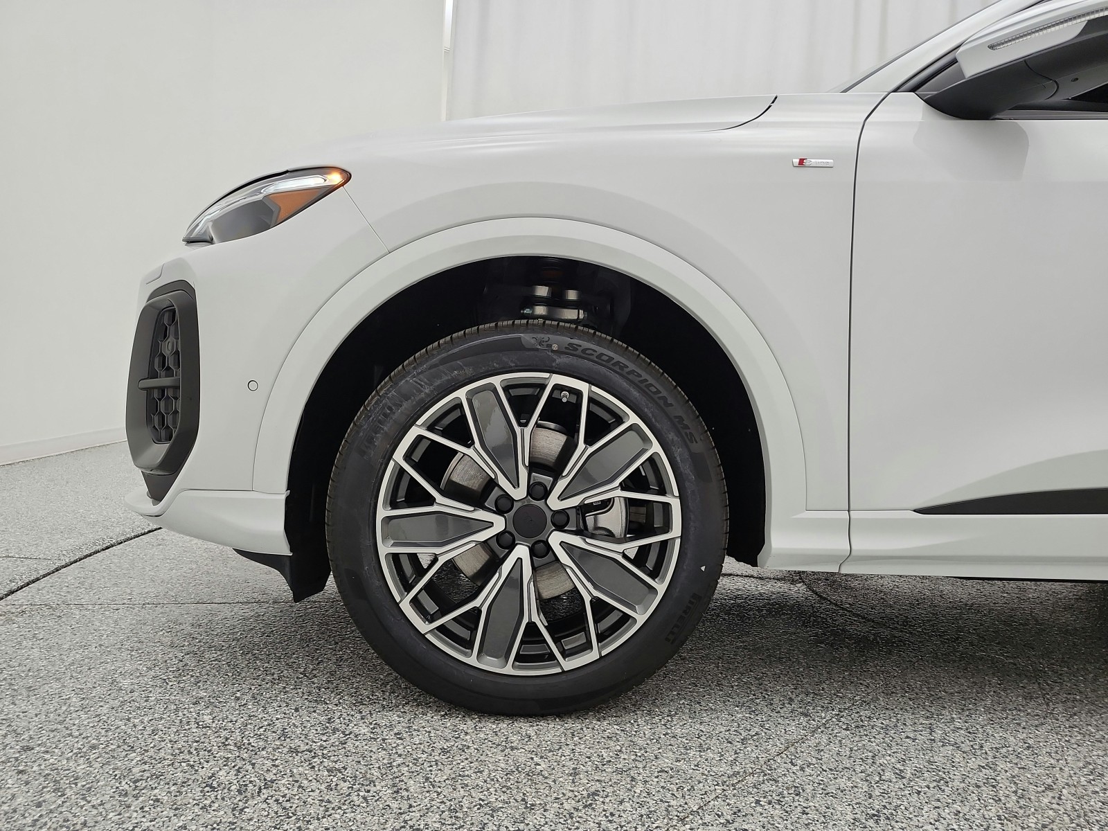 New 2026 Glacier White Metallic Audi Premium Plus 2.0 TFSI quattro image 13