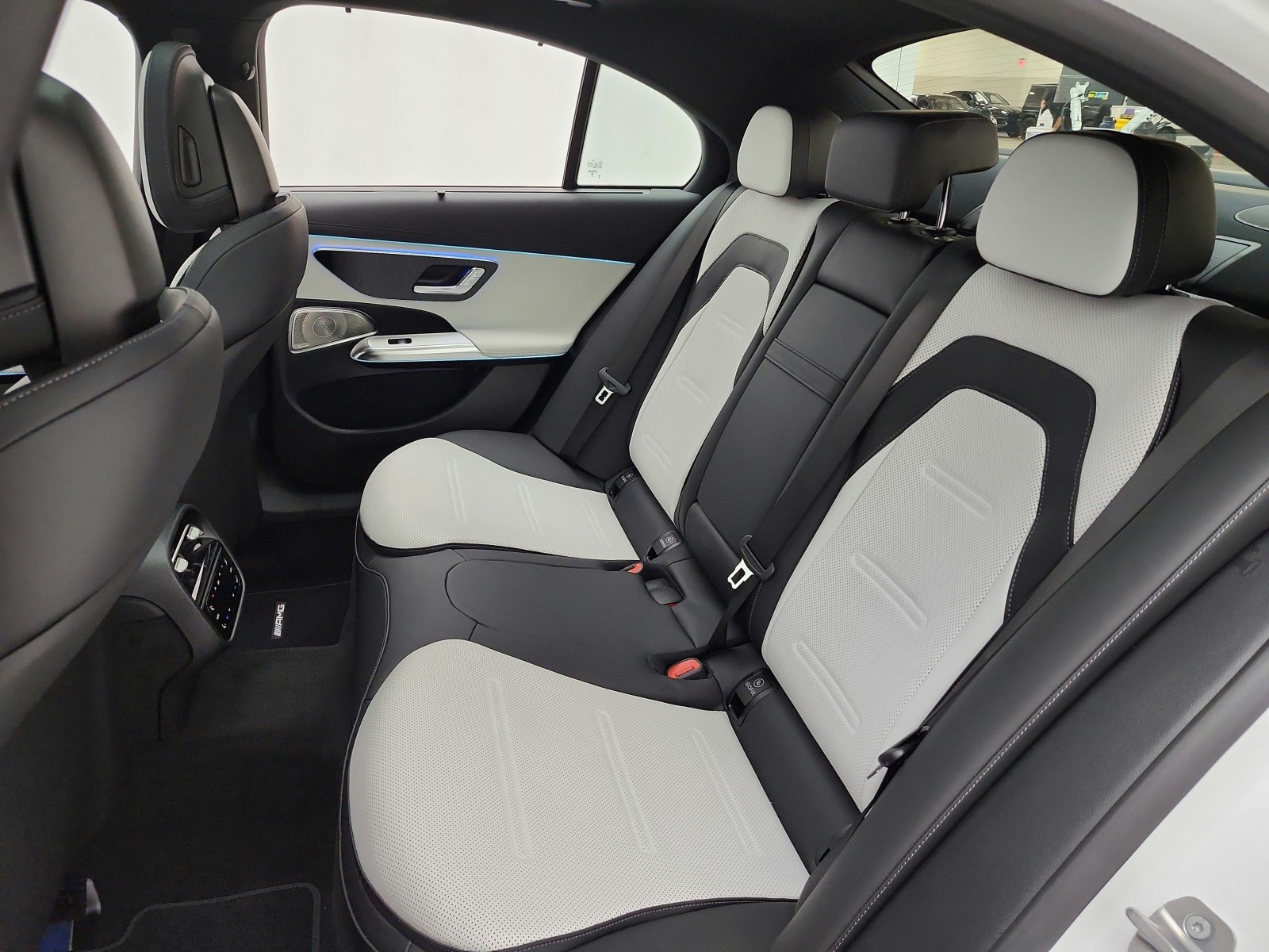 New 2027 MANUFAKTUR Moonlight White Magno Mercedes-Benz AMG® E 53 Hybrid Sedan image 11