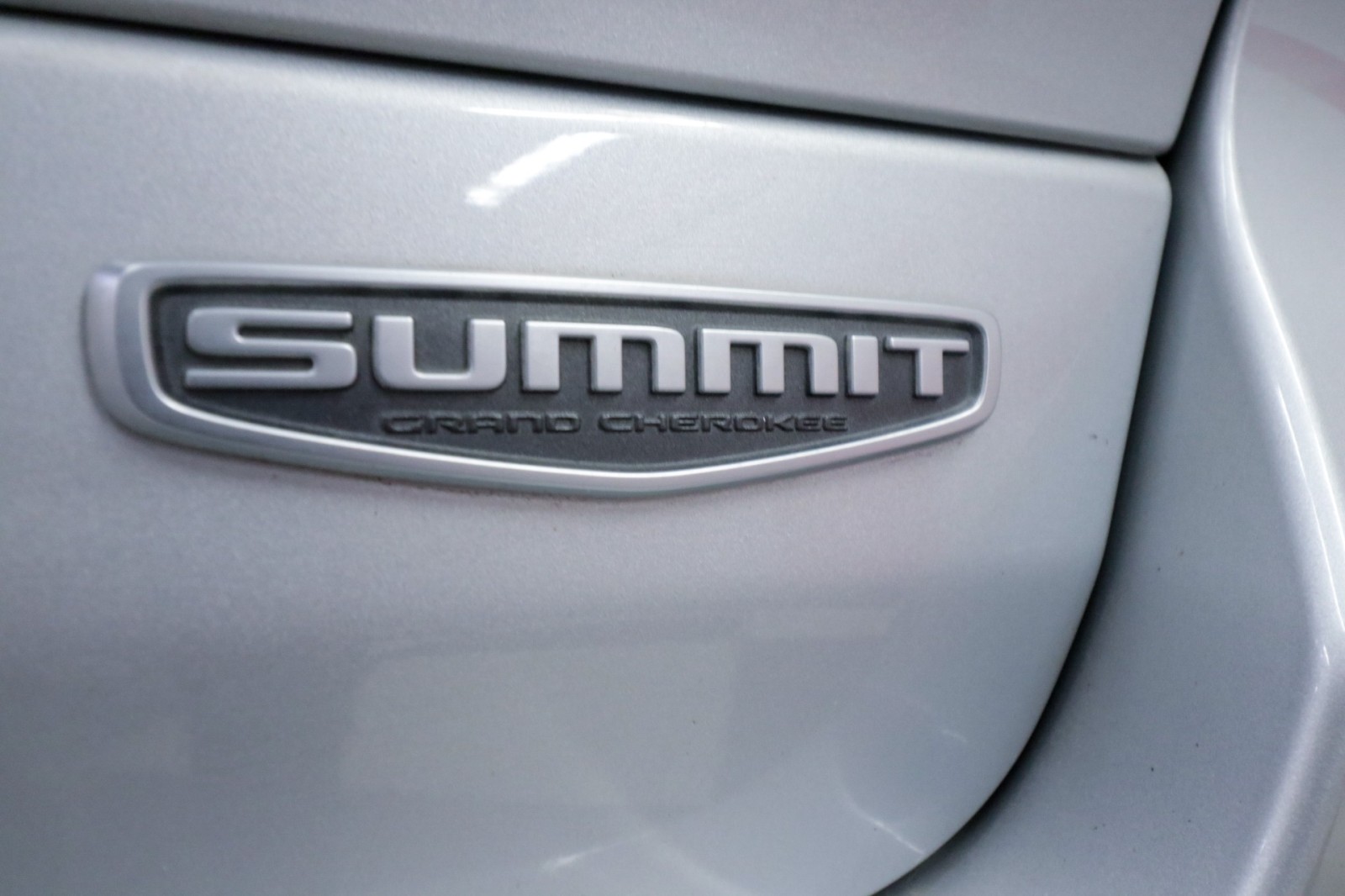 Used Car 2022 Jeep Grand Cherokee 4xe  Summit For Sale Under $40,000 In Austin, Texas