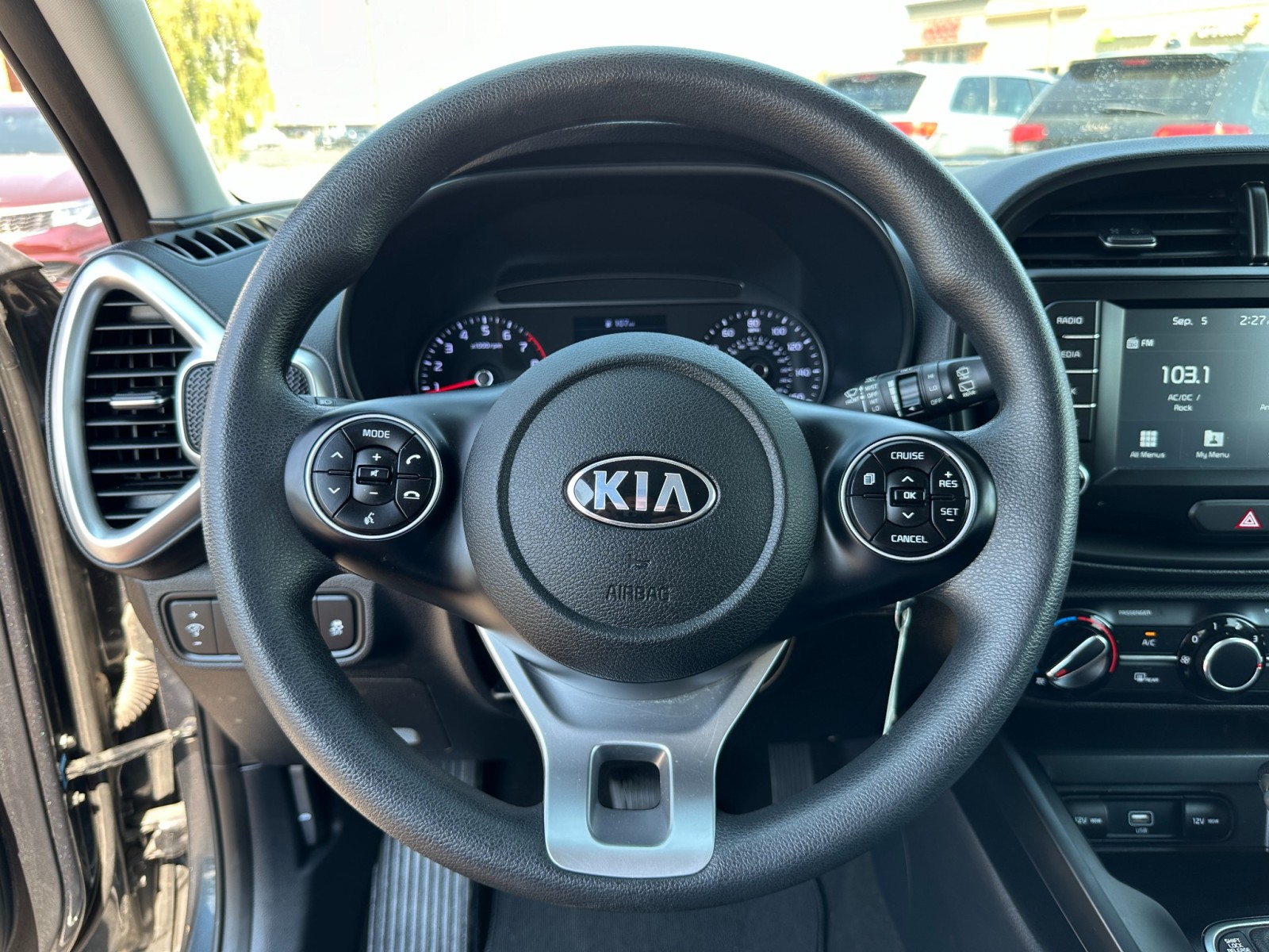 2020 Kia Soul LX 14