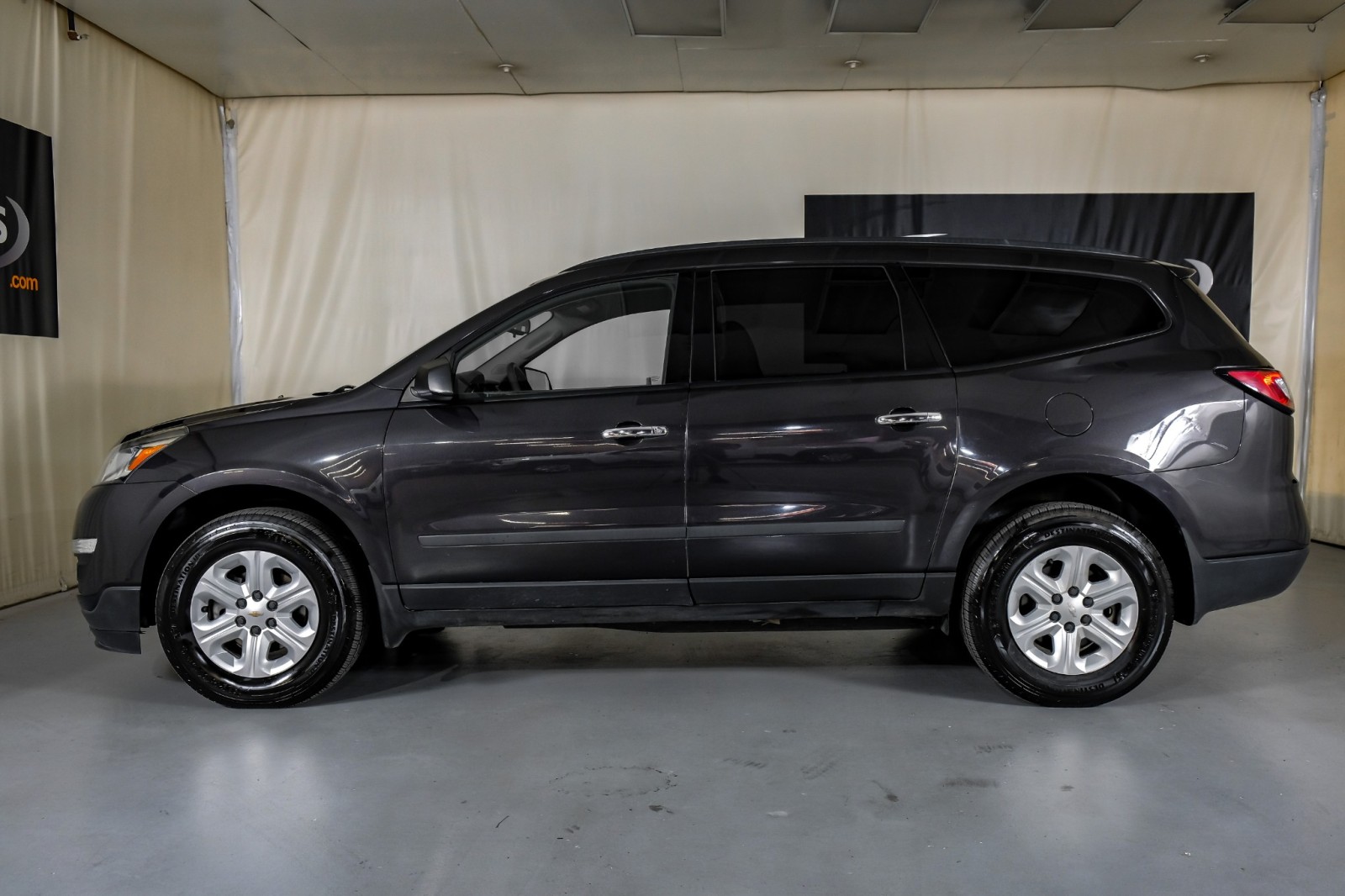 2017 Chevrolet Traverse LS 11