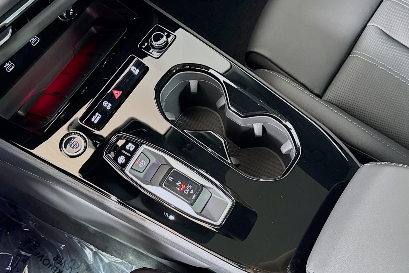 New 2025 Glacier White Metallic Audi Premium Plus 2.0 TFSI quattro image 16