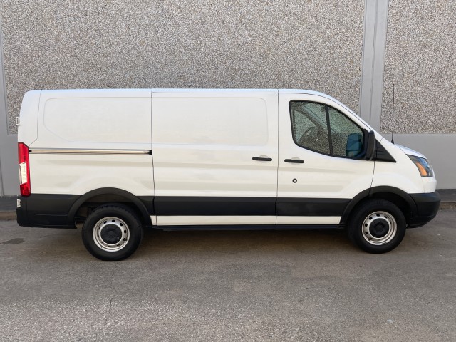 2019 Ford Transit Van  7