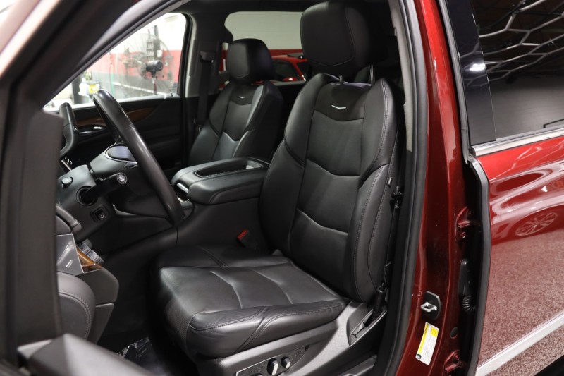 2020 Cadillac Escalade ESV 4dr Suv in , 