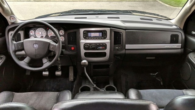 2005 Dodge Ram SRT-10  24