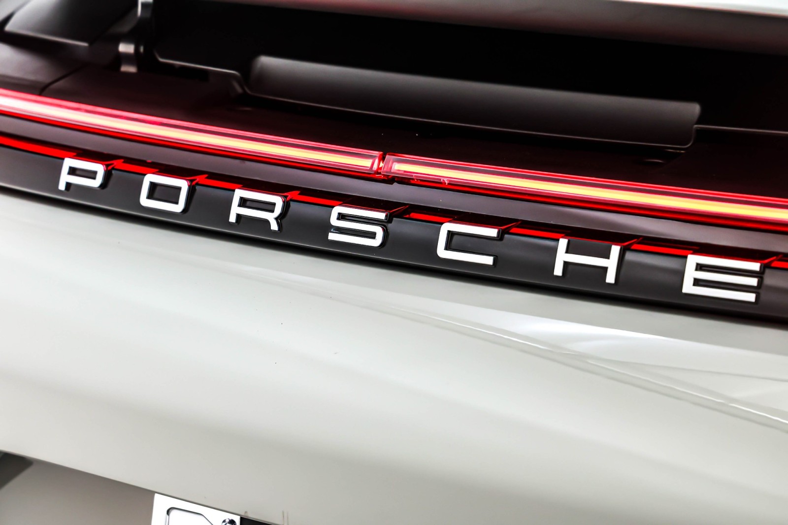 Used 2019 Chalk Porsche  image 8