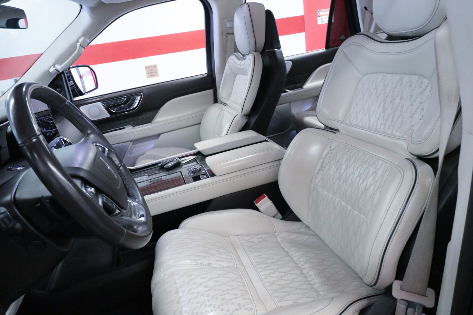 Used Car 2020 Lincoln Navigator  Black Label For Sale Under $50,000 In Austin, Texas