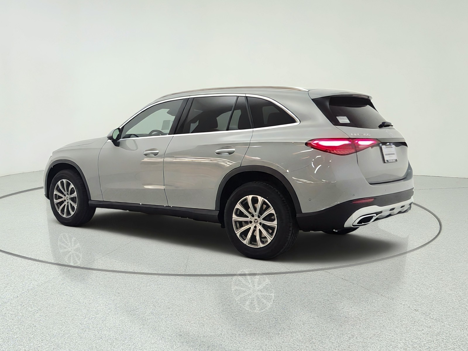 New 2027 MANUFAKTUR Alpine Grey Mercedes-Benz GLC 300 SUV image 7
