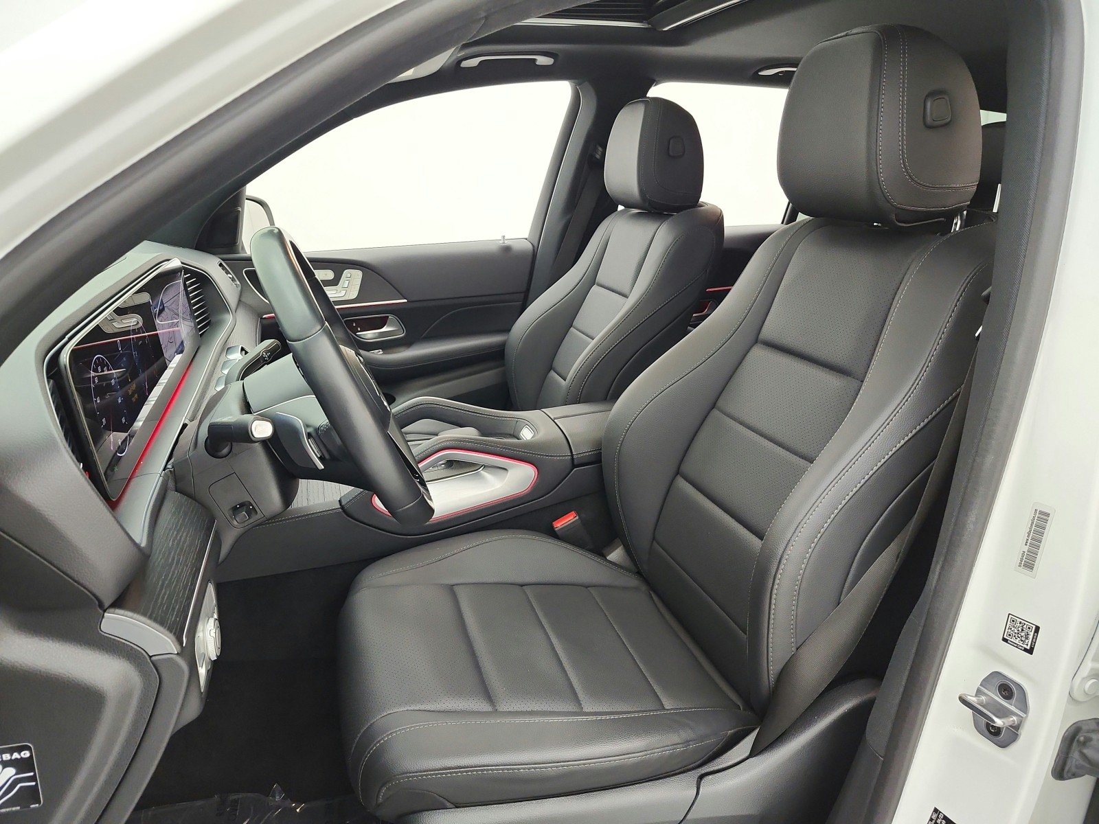 Certified Used 2024 Polar White Mercedes-Benz GLE 350 4MATIC® SUV image 10