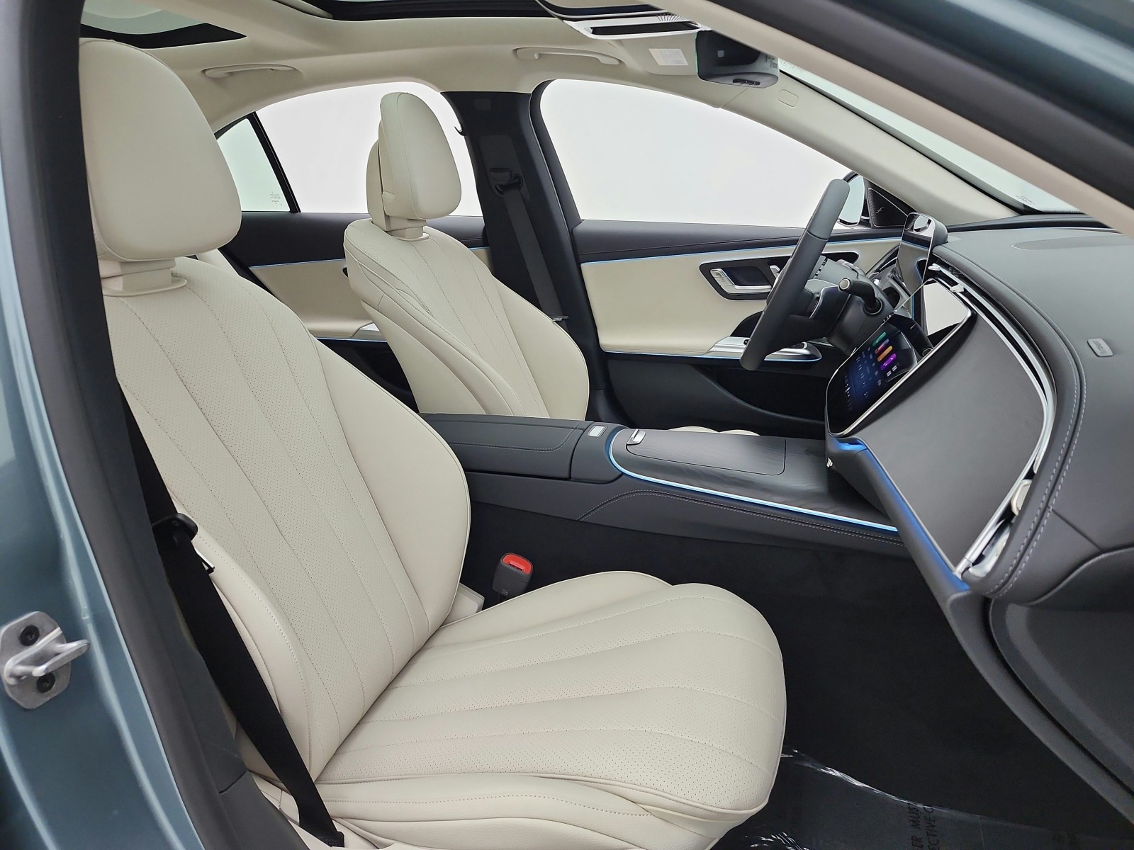 New 2027 Verde Silver Metallic Mercedes-Benz E 350 RWD Sedan image 14