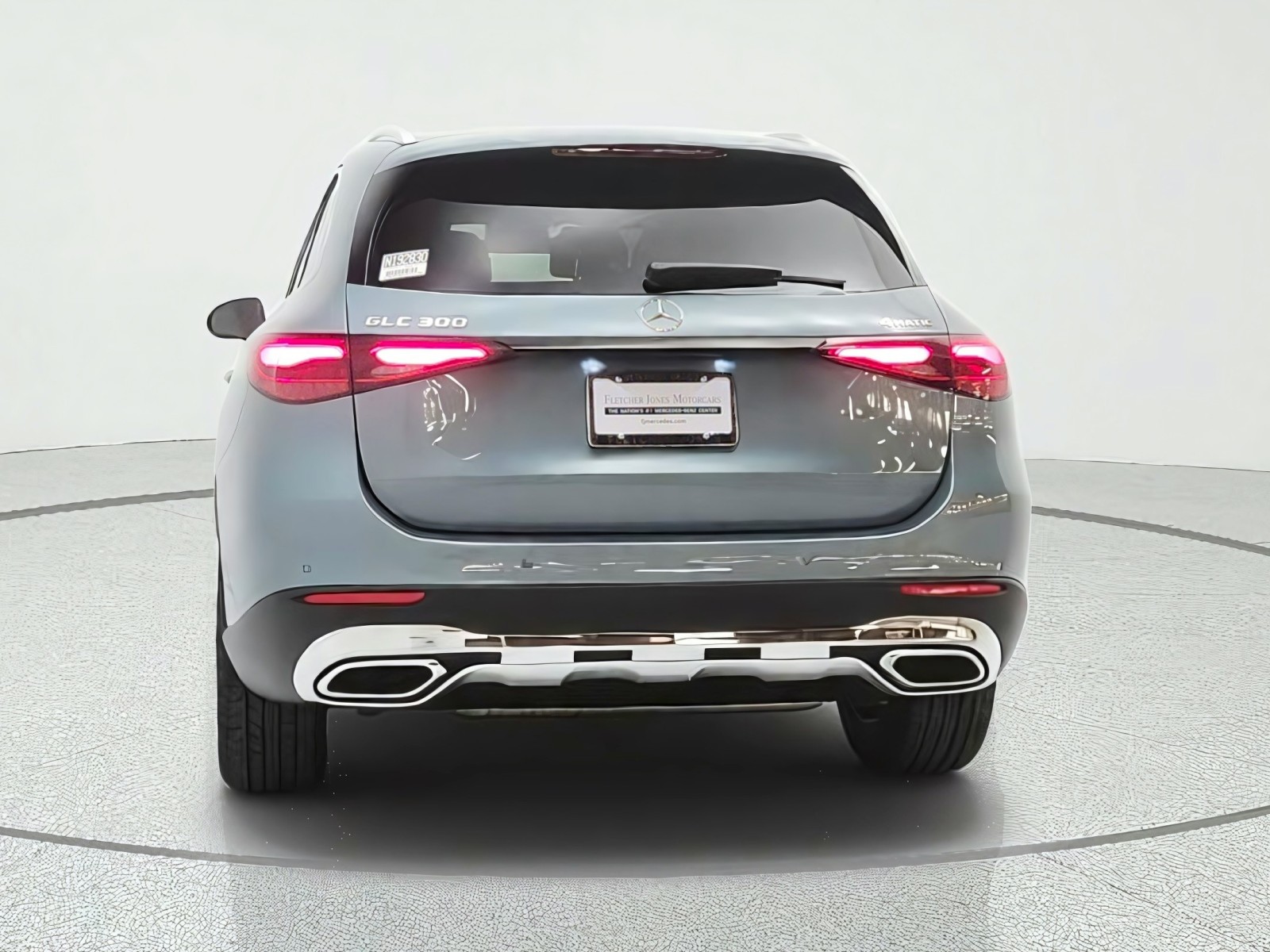 New 2027 Verde Silver Metallic Mercedes-Benz GLC 300 4MATIC® SUV image 6