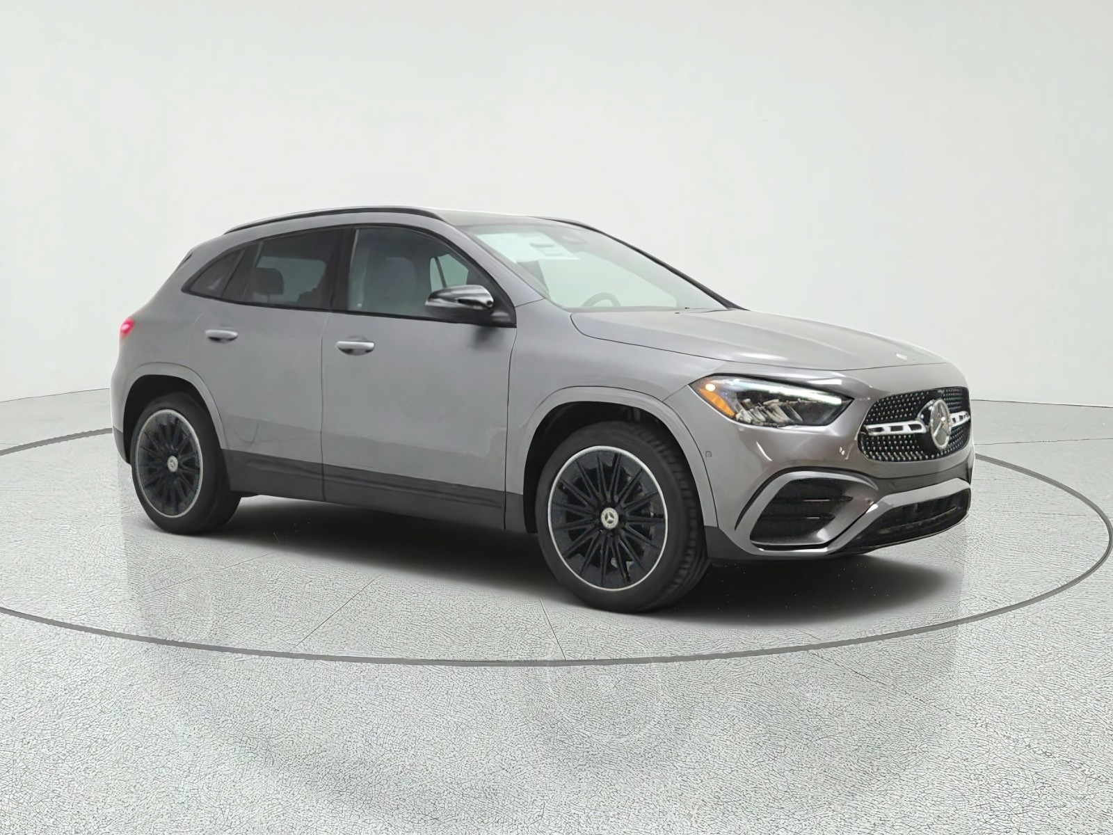 New 2026 Mountain Grey Metallic Mercedes-Benz GLA 250 SUV image 3