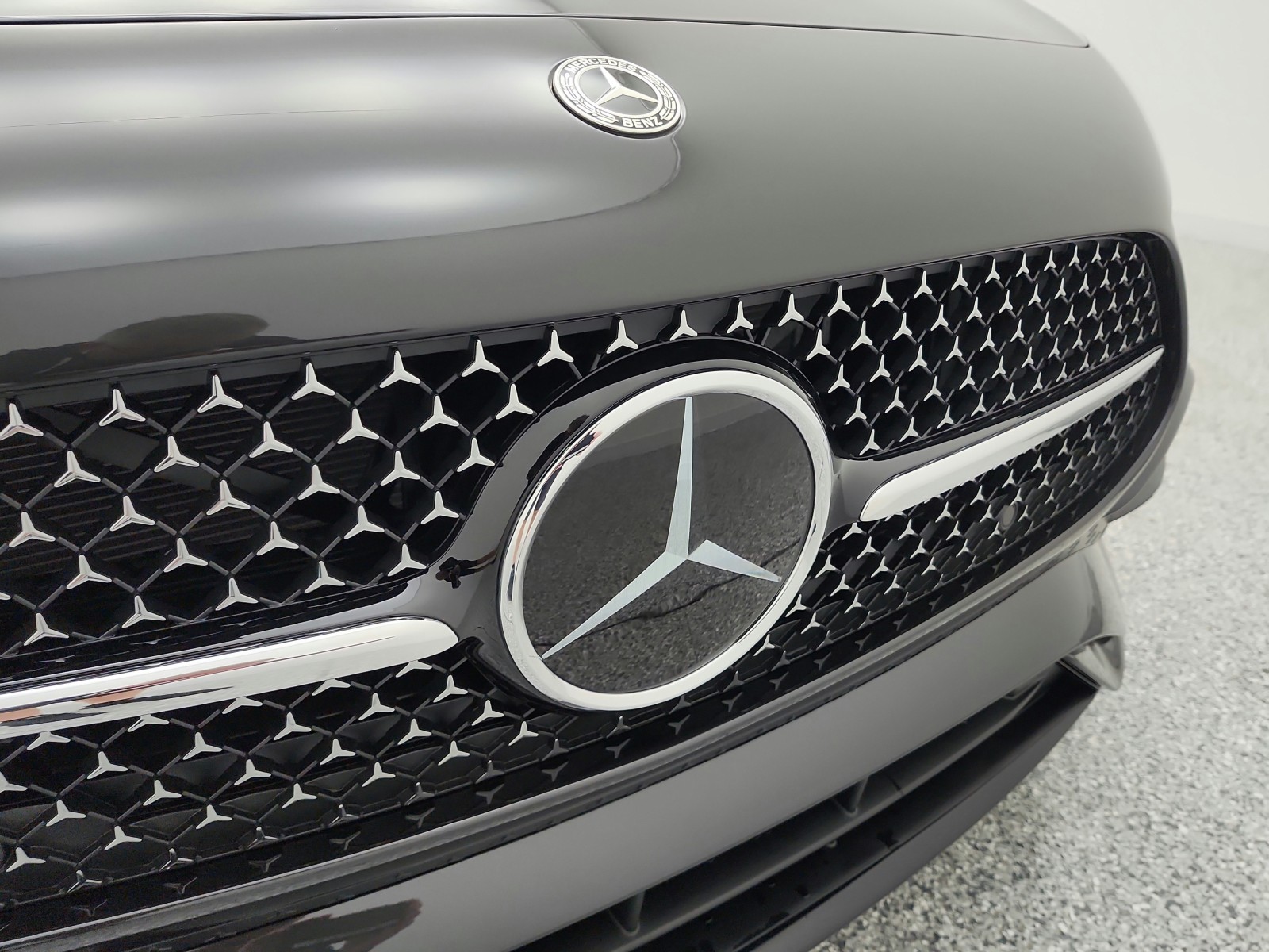 New 2026 Graphite Grey Metallic Mercedes-Benz CLE 300 image 13