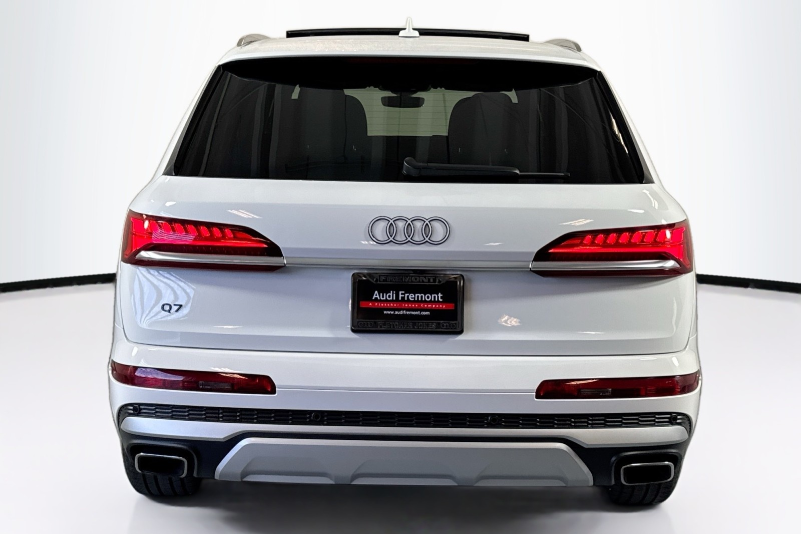 Used 2025 Carrara White Audi Premium Plus image 6
