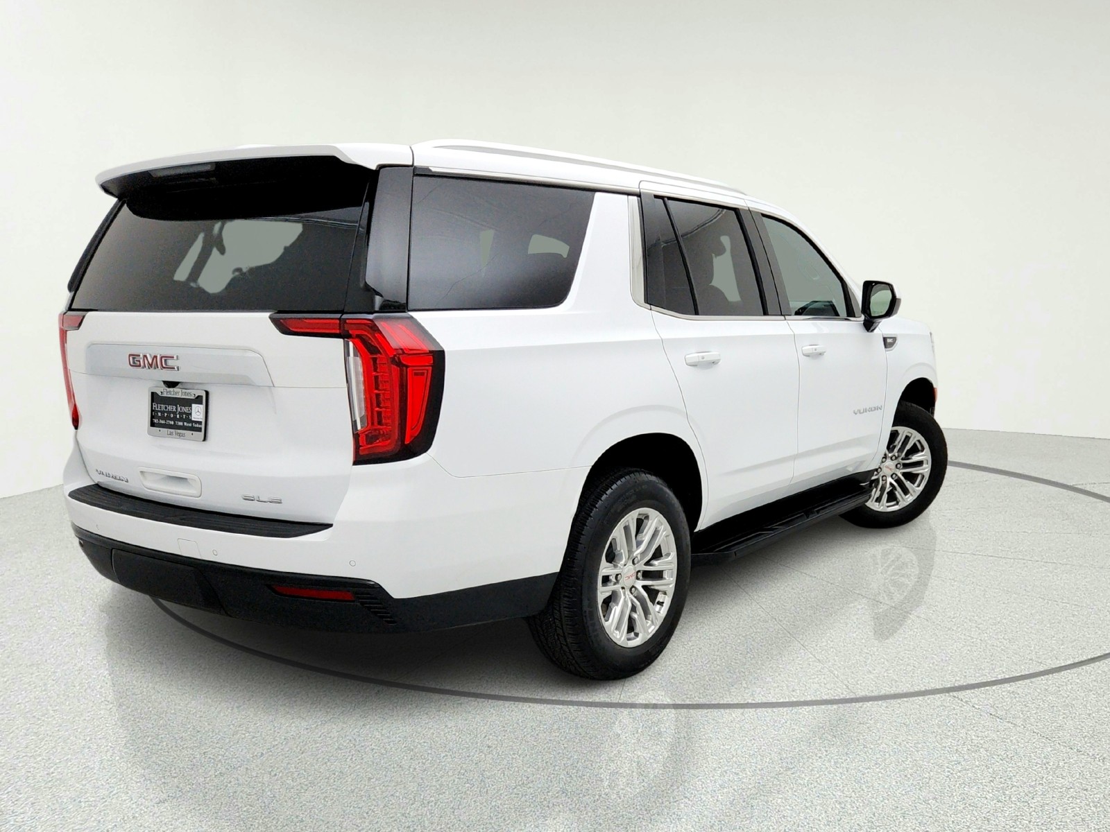 Used 2024 Summit White GMC SLE image 9